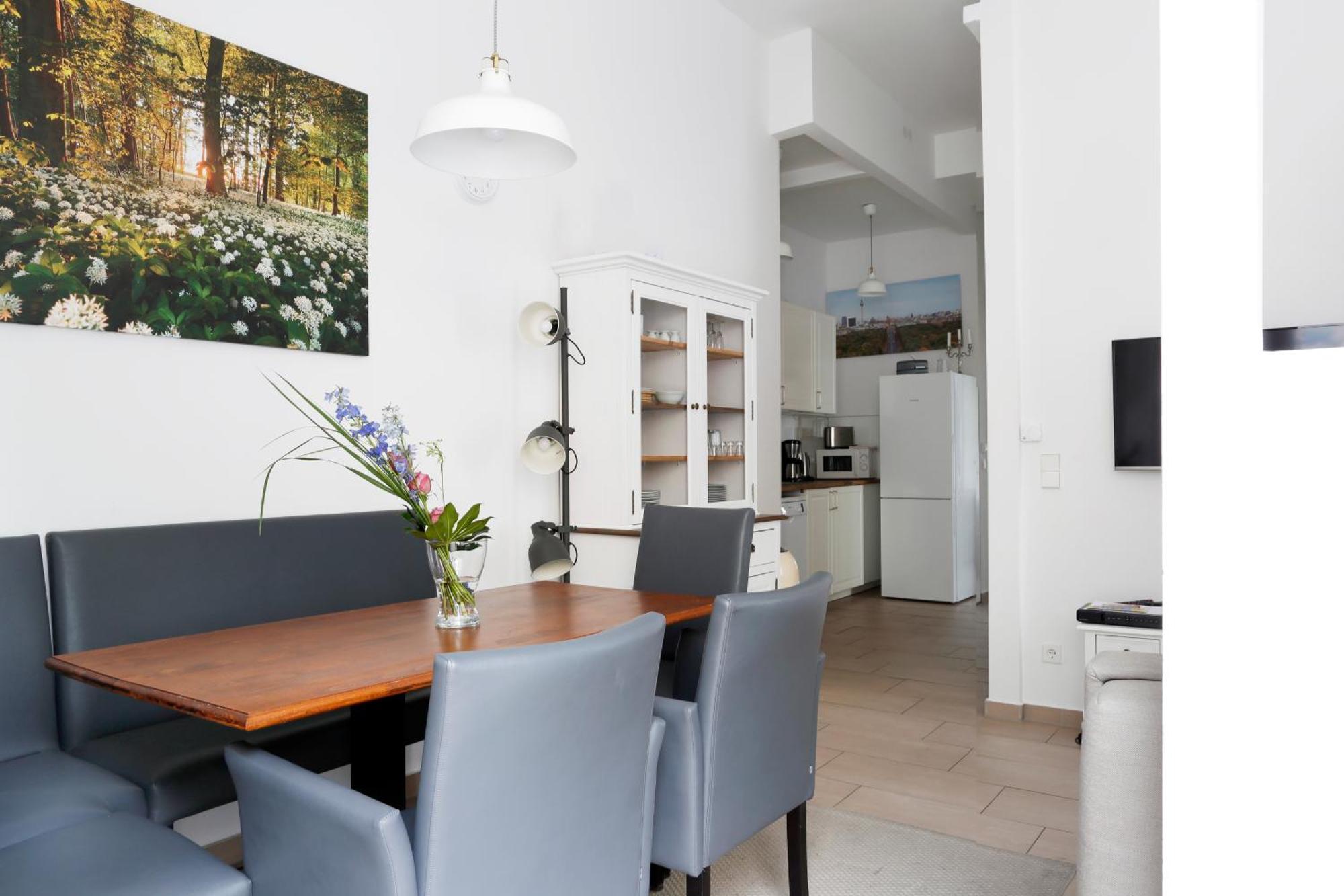 Nieb By Rockchair Apartments L Superhost Status L 3 Bedrooms Boxspringbeds 3 Bathrooms In Center "Kurfuerstendamm" - Cozy Family & Business Flair Welcomes You! Берлин Экстерьер фото